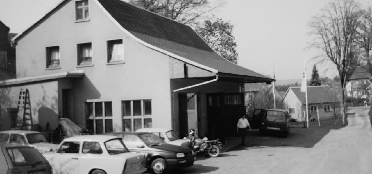 Autohaus - alte Fotografie